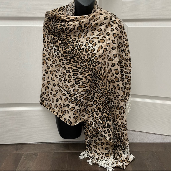 Cheetah/Leopard "3D" Print Scarf - Picture 1 of 6